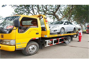 万盛区附近24小时汽车拖车服务热线