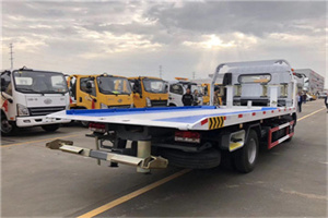 万盛区汽车救援补胎