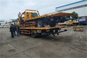 万盛区同城汽车补胎